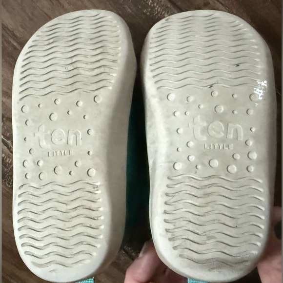 Ten Little Toddler Size 8 Green Velcro Shoes - Picture 3 of 4